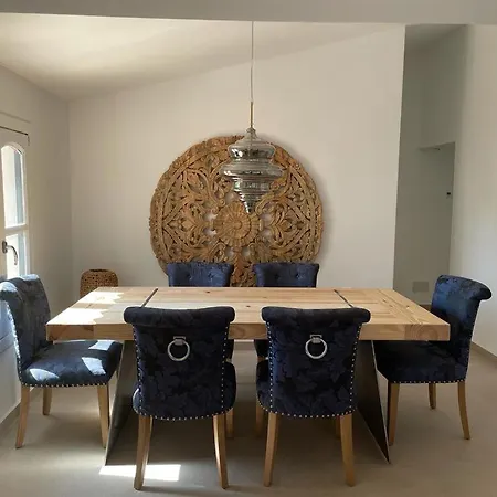 Wunderschoene Mit Wlan Und Heizung Villa